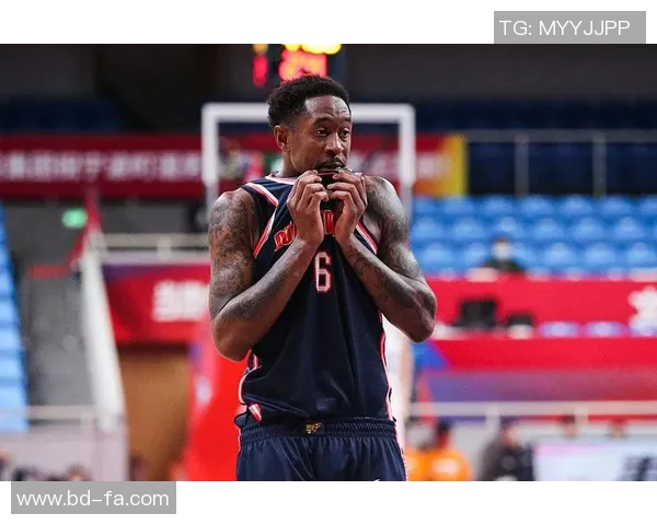 马尚布鲁克斯的篮球传奇之路与职业生涯的辉煌成就解析